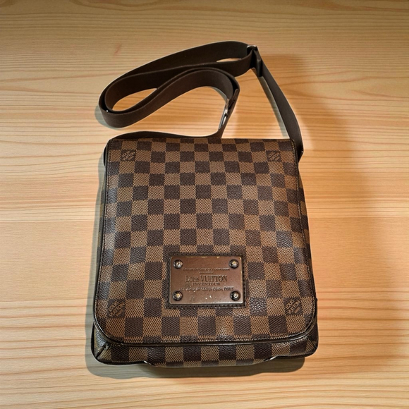 Louis Vuitton Damier Ebene Crossbody Messenger Style Bag - Picture 1 of 15